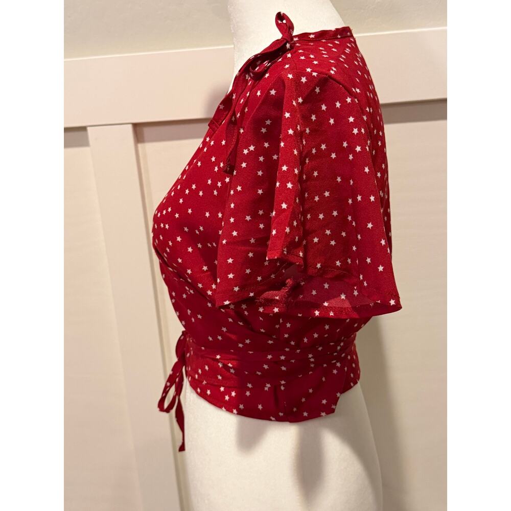 Women’s Red Star Print Wrap Crop Top Tie Waist Flutter Sleeve Blouse - Picture 7 of 9